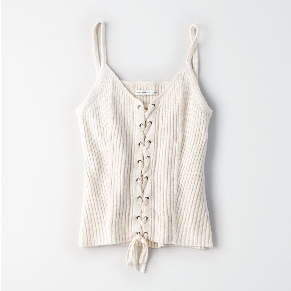 AE lace up tank!